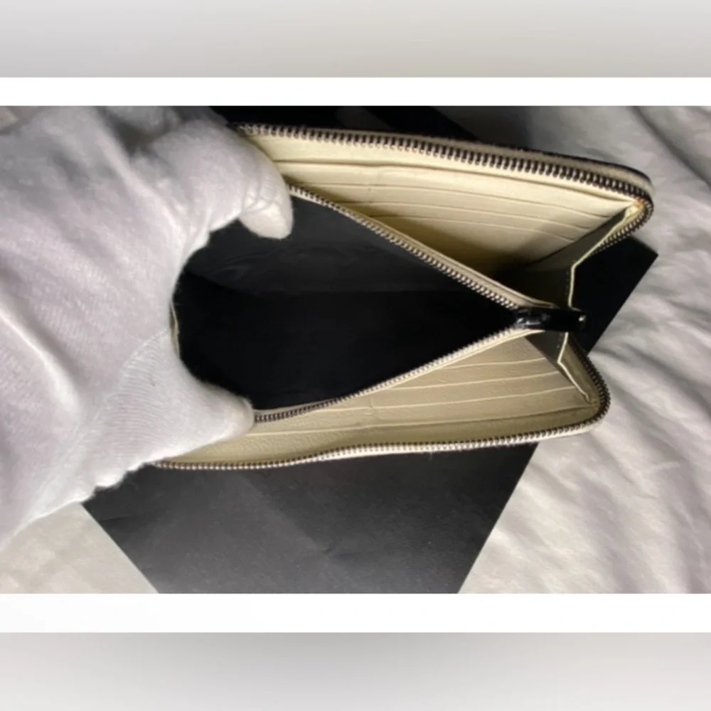 Saint Laurent Beige and Black Wallet with Dust Bag - Picture 10 of 13